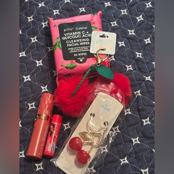 Betsey Johnson Other - Betsey Johnson Pink Cleansing Facial Wipes with Red Accessories